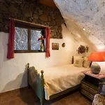 Castillo Bentley Schlafen In Einer Vulkanischen Hoehle By Interhome Dom wakacyjny *