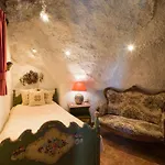 Castillo Bentley Schlafen In Einer Vulkanischen Hoehle By Interhome